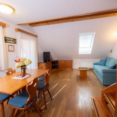 גוזד מרטולז'ק Apartma In Bungalov Jezerci מראה חיצוני תמונה