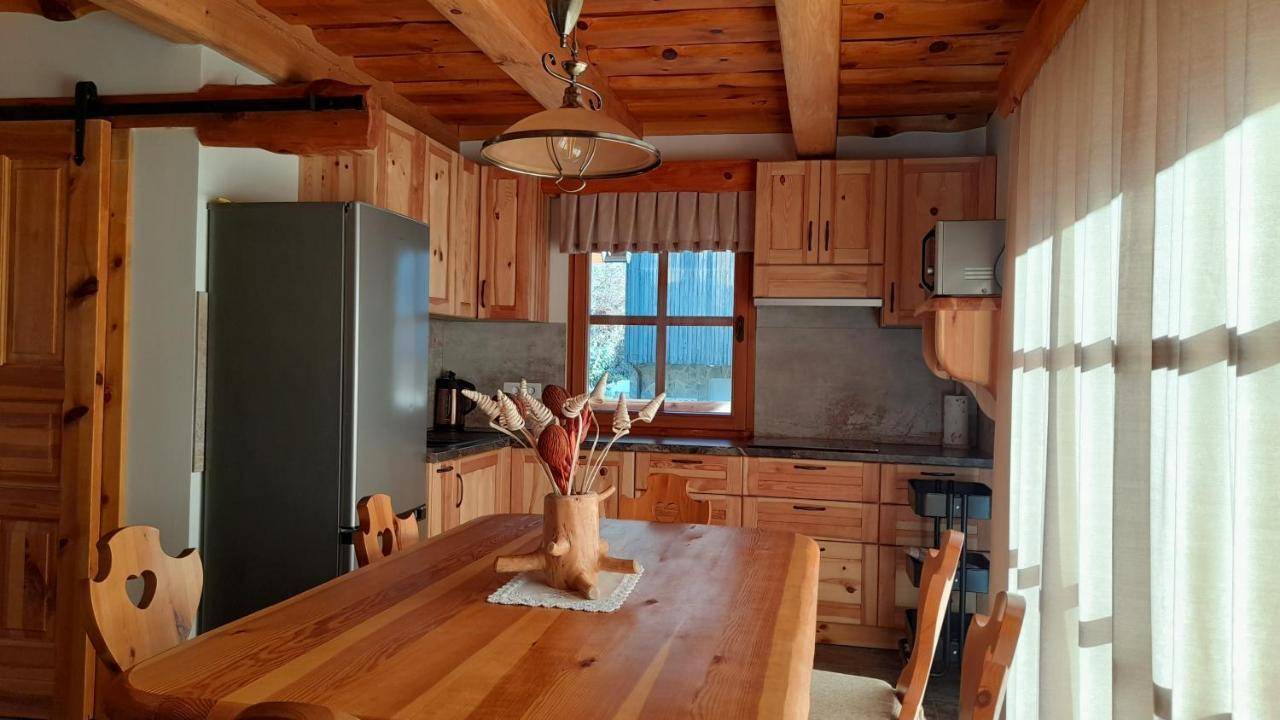 גוזד מרטולז'ק Apartma In Bungalov Jezerci מראה חיצוני תמונה