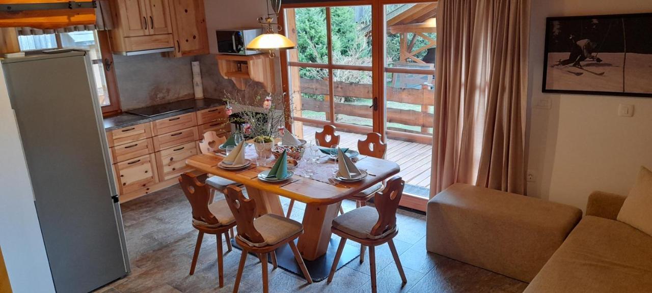גוזד מרטולז'ק Apartma In Bungalov Jezerci מראה חיצוני תמונה