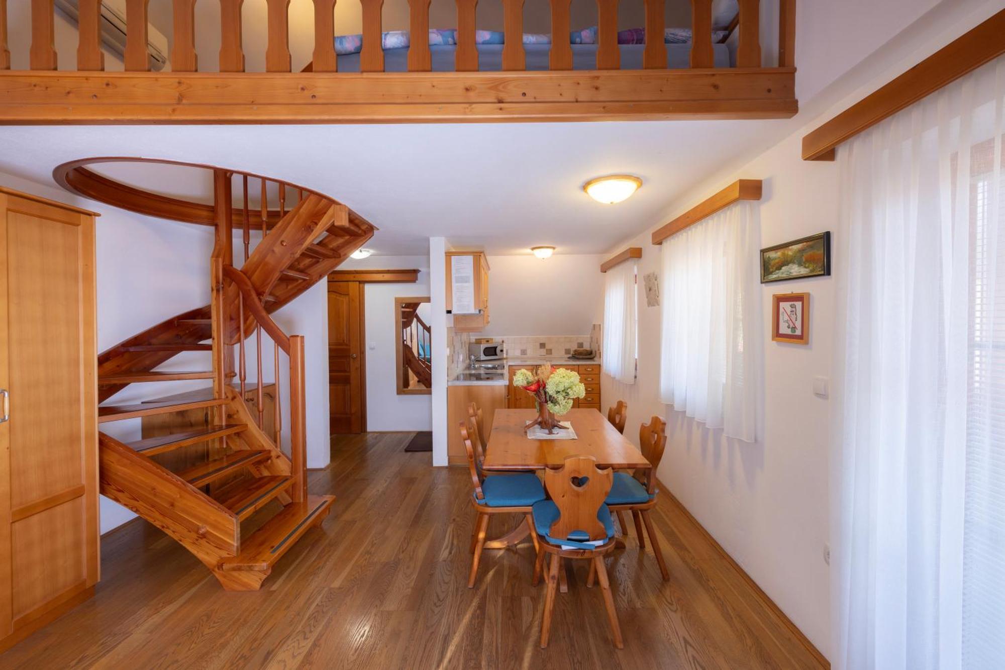 גוזד מרטולז'ק Apartma In Bungalov Jezerci מראה חיצוני תמונה