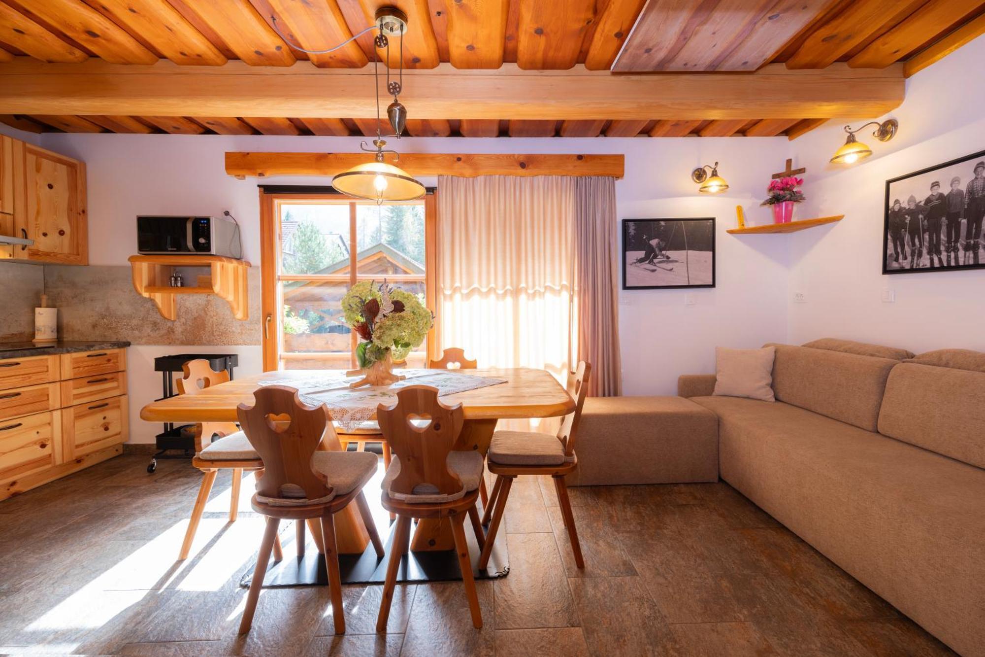 גוזד מרטולז'ק Apartma In Bungalov Jezerci מראה חיצוני תמונה