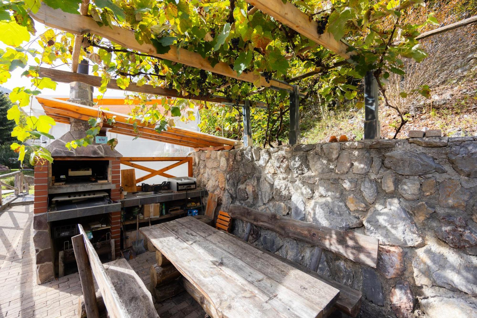 גוזד מרטולז'ק Apartma In Bungalov Jezerci מראה חיצוני תמונה
