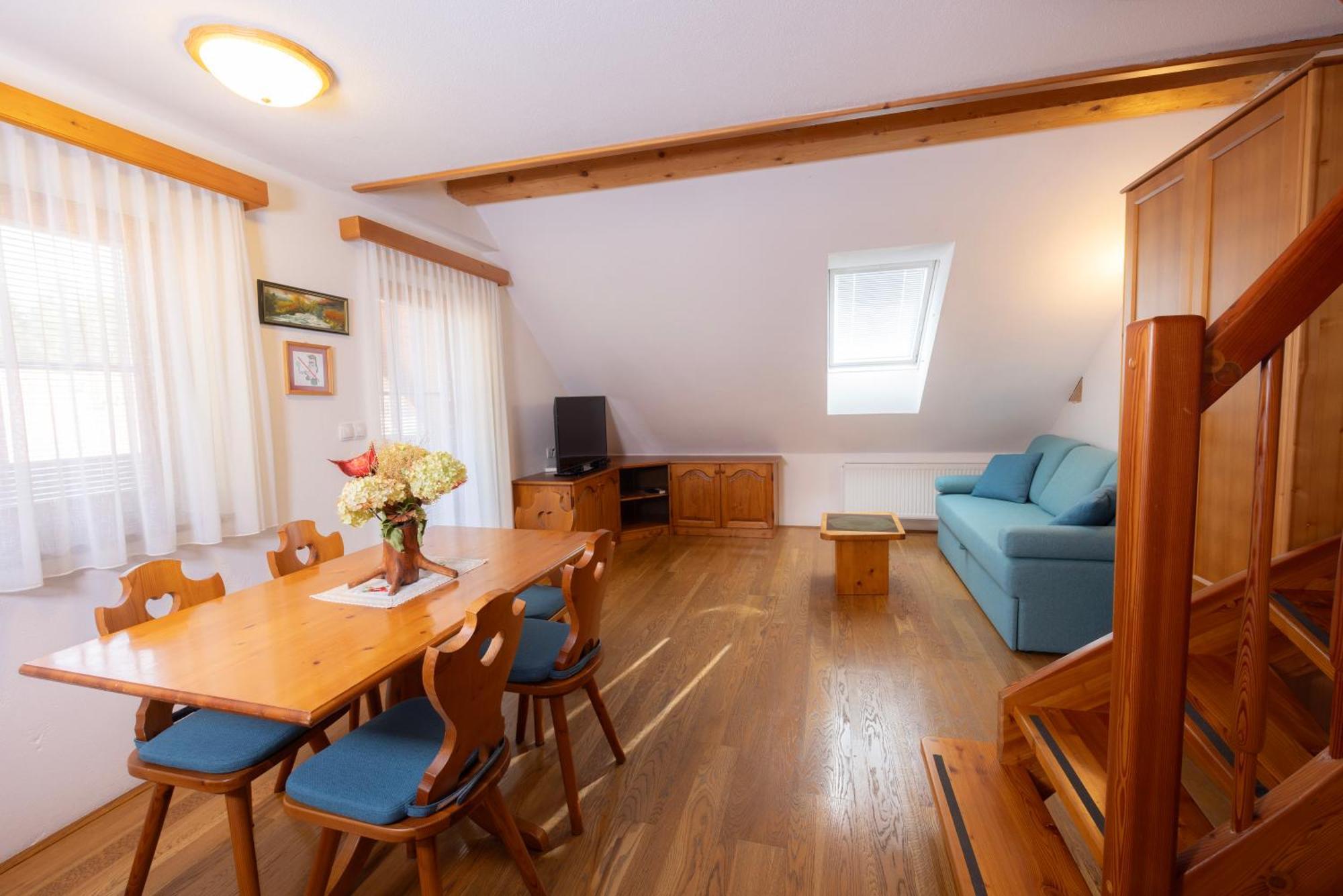 גוזד מרטולז'ק Apartma In Bungalov Jezerci מראה חיצוני תמונה